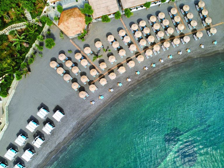 Out of the Blue Capsis Elite Resort (Греция) приглашает отметить еврейскую Пасху на берегу Эгейского моря  