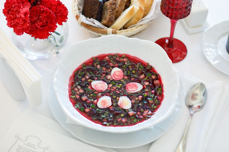 Сезон холодных супов в Гранд-кафе «Dr. Живаго» - Свекольник 