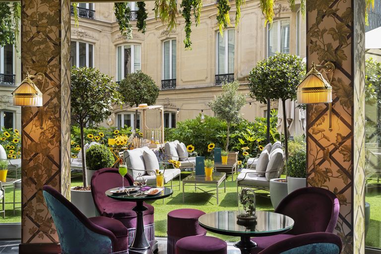 Новый интерьер ресторана Le Joy отеля Hôtel Barrière Le Fouquet's Paris - фото 2
