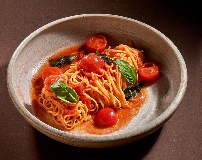 Рецепт тальолини с томатами и острым перцем от ресторана La Fabbrica 