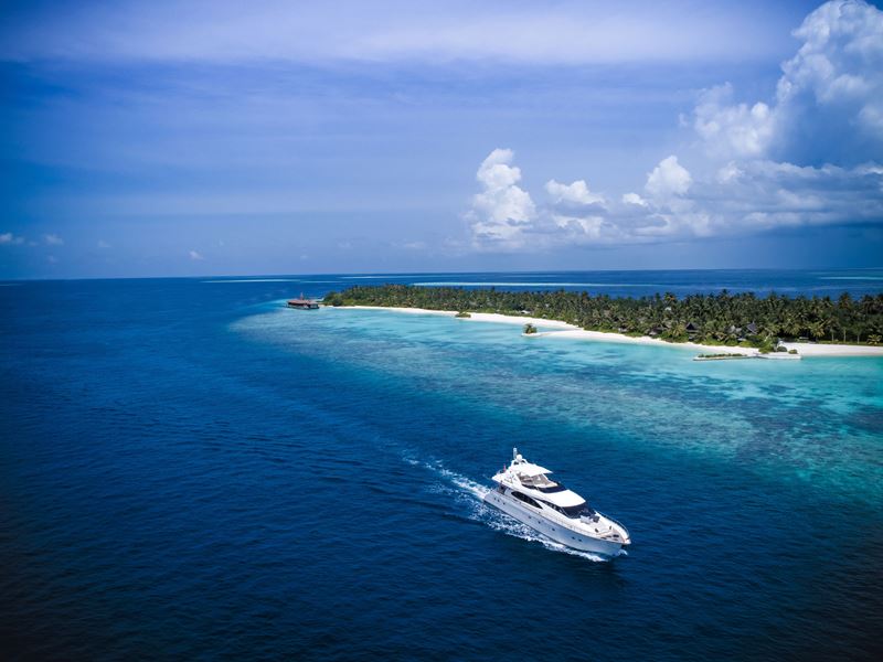 Курорт Jumeirah Vittaveli представляет первую на Мальдивах суперъяхту MY Vittaveli - фото 2