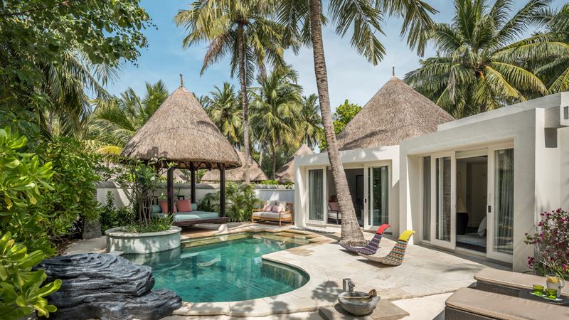 Новые пляжные виллы Four Seasons Resort Maldives at Kuda Huraa - фото 1 