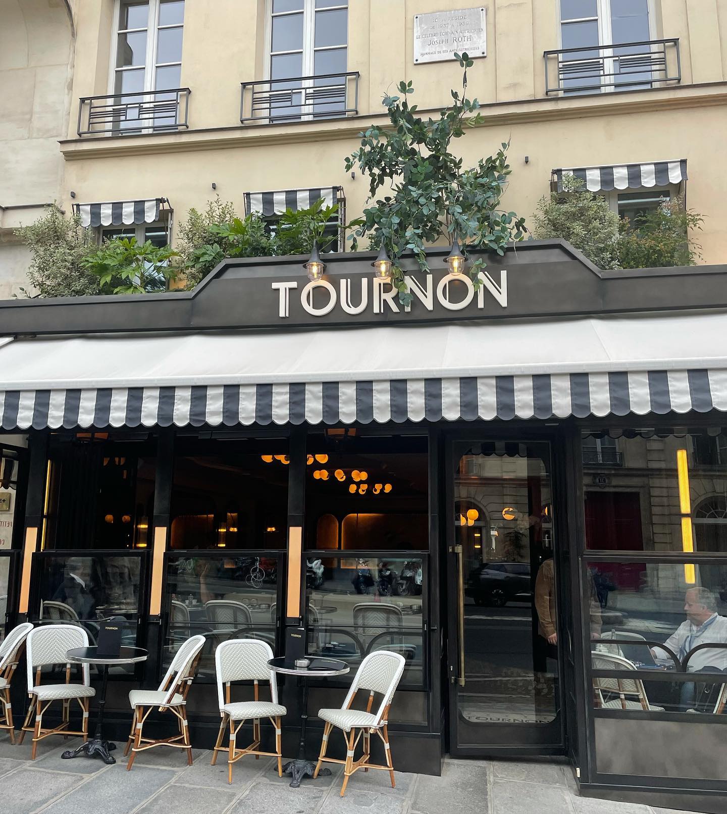 Исторические кафе Парижа - Tournon 