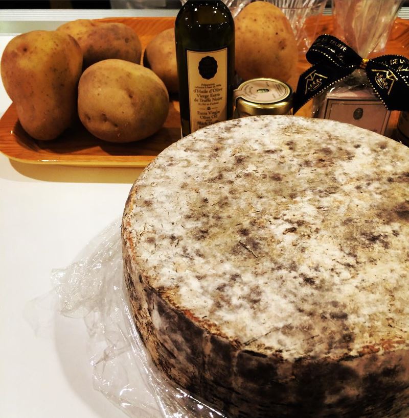 Сорта французского сыра - Том де Савуа, полутвёрдый из Савойи