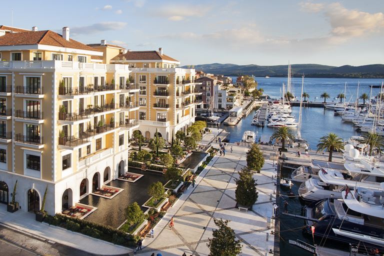 Архитектура и дизайн курортного отеля Regent Porto Montenegro - здание