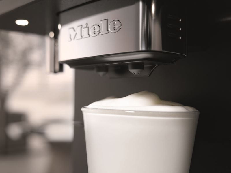 CM6 MilkPerfection – кофемашины Miele для кофейных напитков с безупречной молочной пенкой