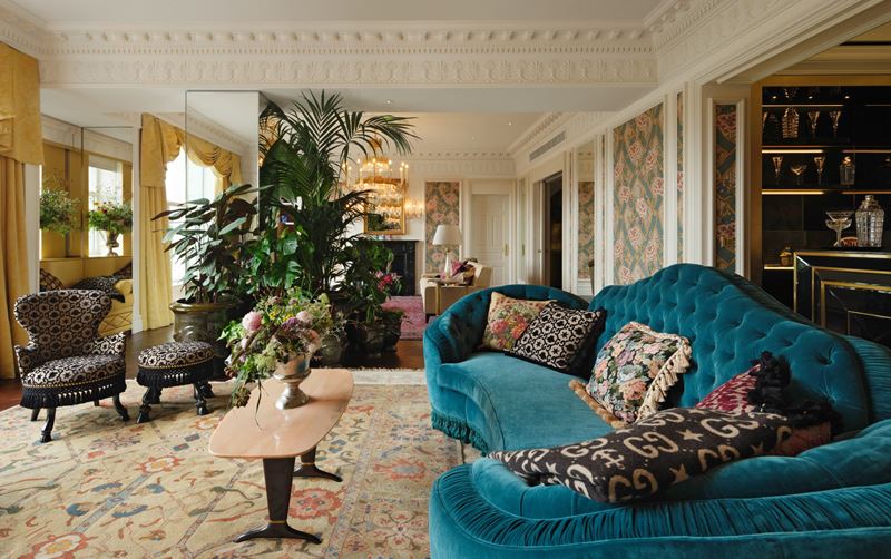 Интерьер в стиле Gucci в Королевском люксе отеля The Savoy в Лондоне - фото 1