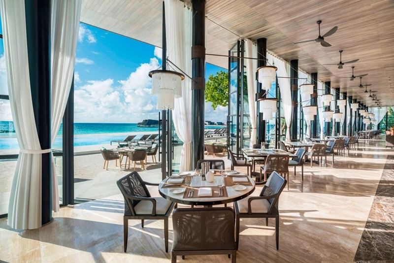 The St. Regis Maldives Vommuli Resort - ресторан Alba 