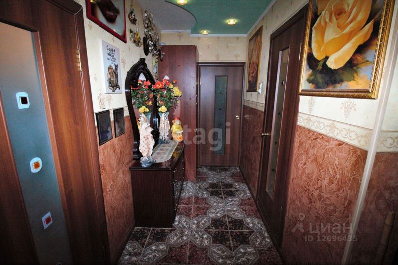 Квартира в Москве за 10 млн. рублей с душевой на балконе - Интерьер прихожей