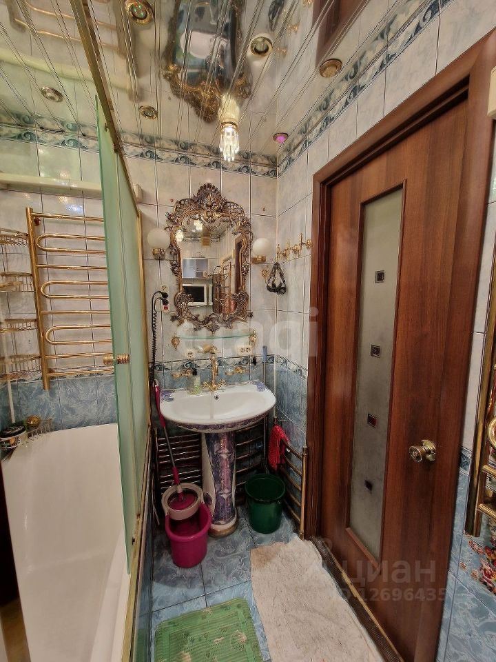 Квартира в Москве за 10 млн. рублей с душевой на балконе - ванная комната